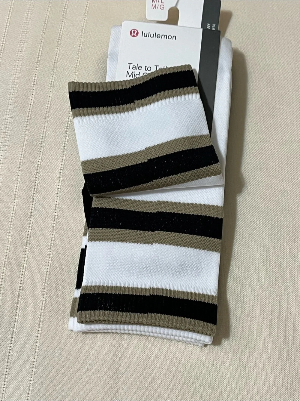 Lululemon Tale to Tell Striped Mid Crew Socks 2 pairs M/L